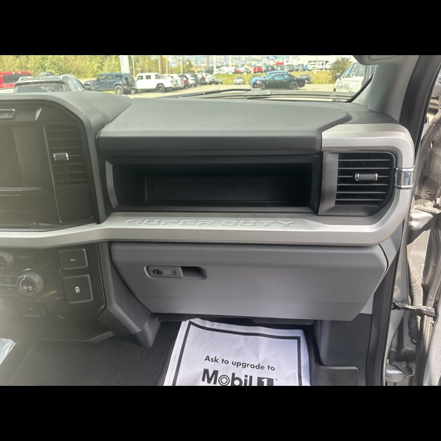 2024 Ford Super Duty F-350 SRW XL thumbnail 14